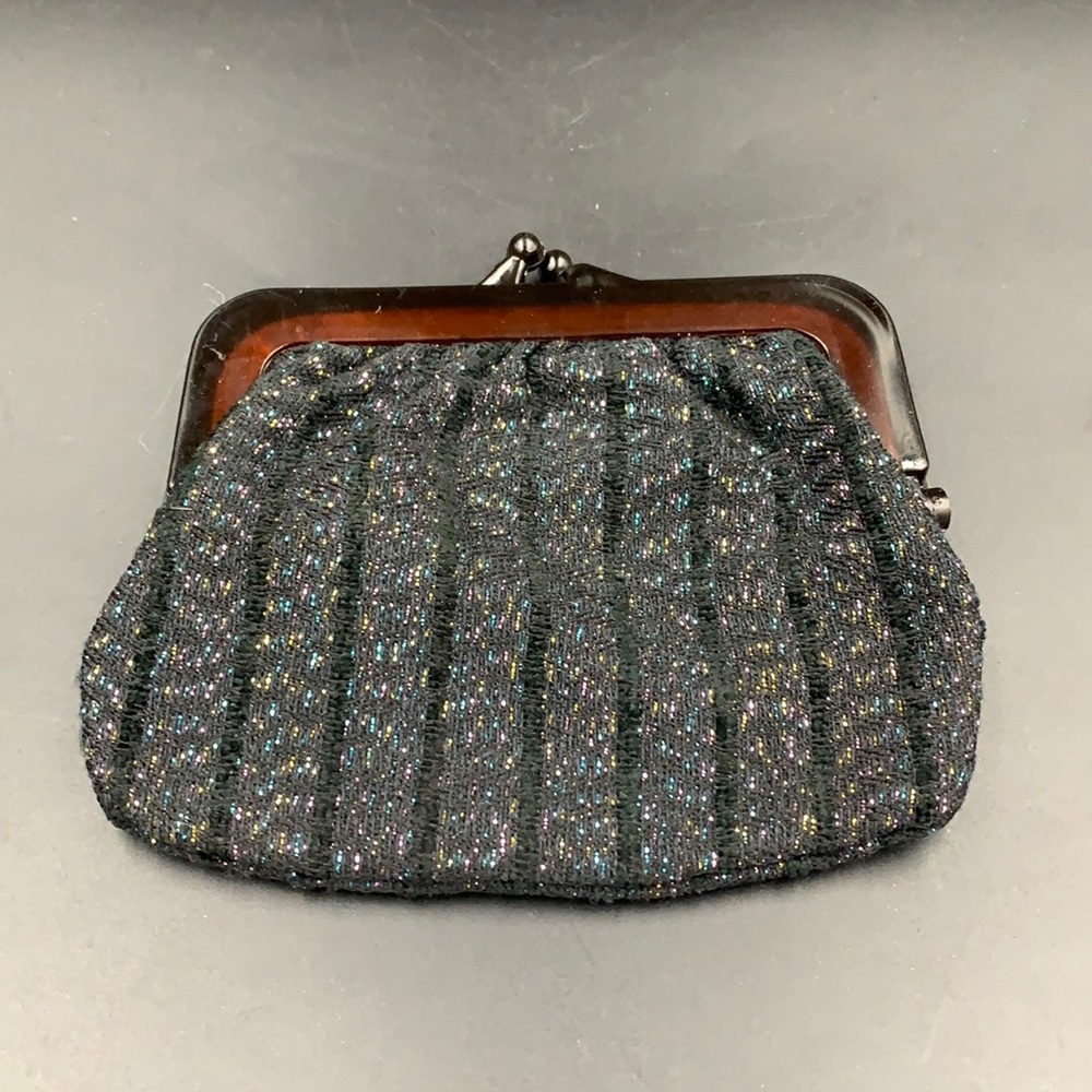 Cloth and Resin Clutch
